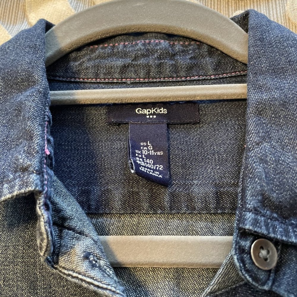 GAP Kids Girls Youth Dark Wash Denim Shirt Size Large Long Sleeves EUC - Picture 5 of 8